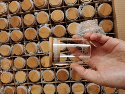 Garrafa de vidro de borosilicato resistente a altas temperaturas com tampa de sucção de madeira